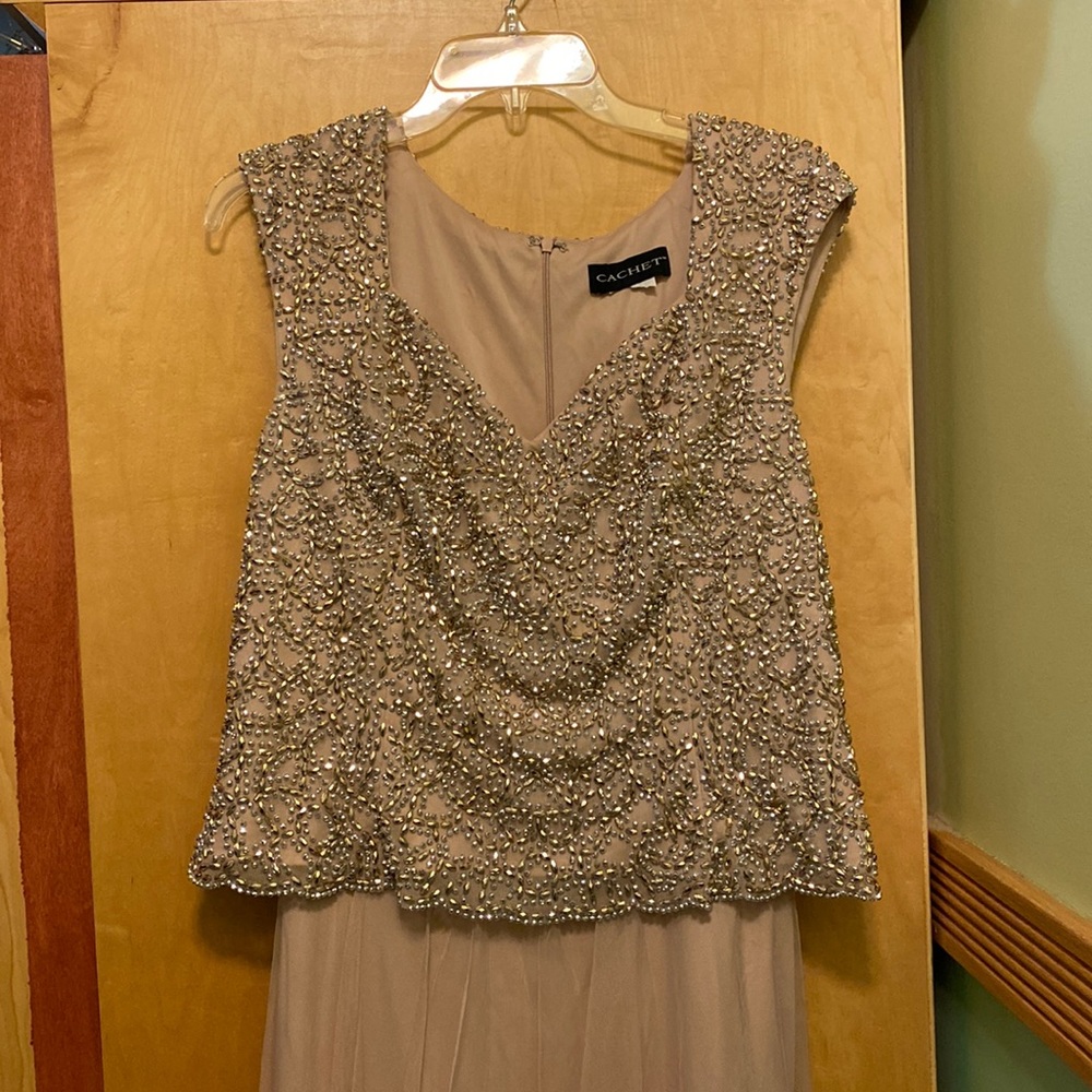 Cachet Women’s Gown